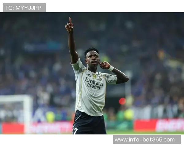 WhoScored评选西甲10月最佳阵容姆巴佩安东尼贝林维尼修斯领衔入选 WhoScored评选西甲10月最佳阵容姆巴佩安东尼贝林维尼修斯领衔入选