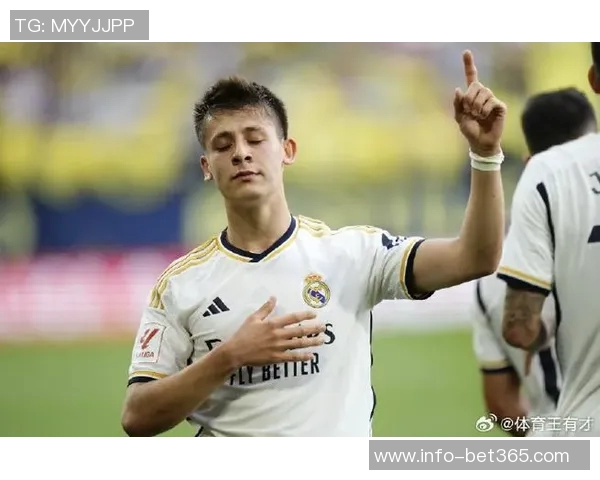 伊尔迪兹创下7500万新身价纪录居勒尔仅保持5天的辉煌瞬间 伊尔迪兹创下7500万新身价纪录居勒尔仅保持5天的辉煌瞬间